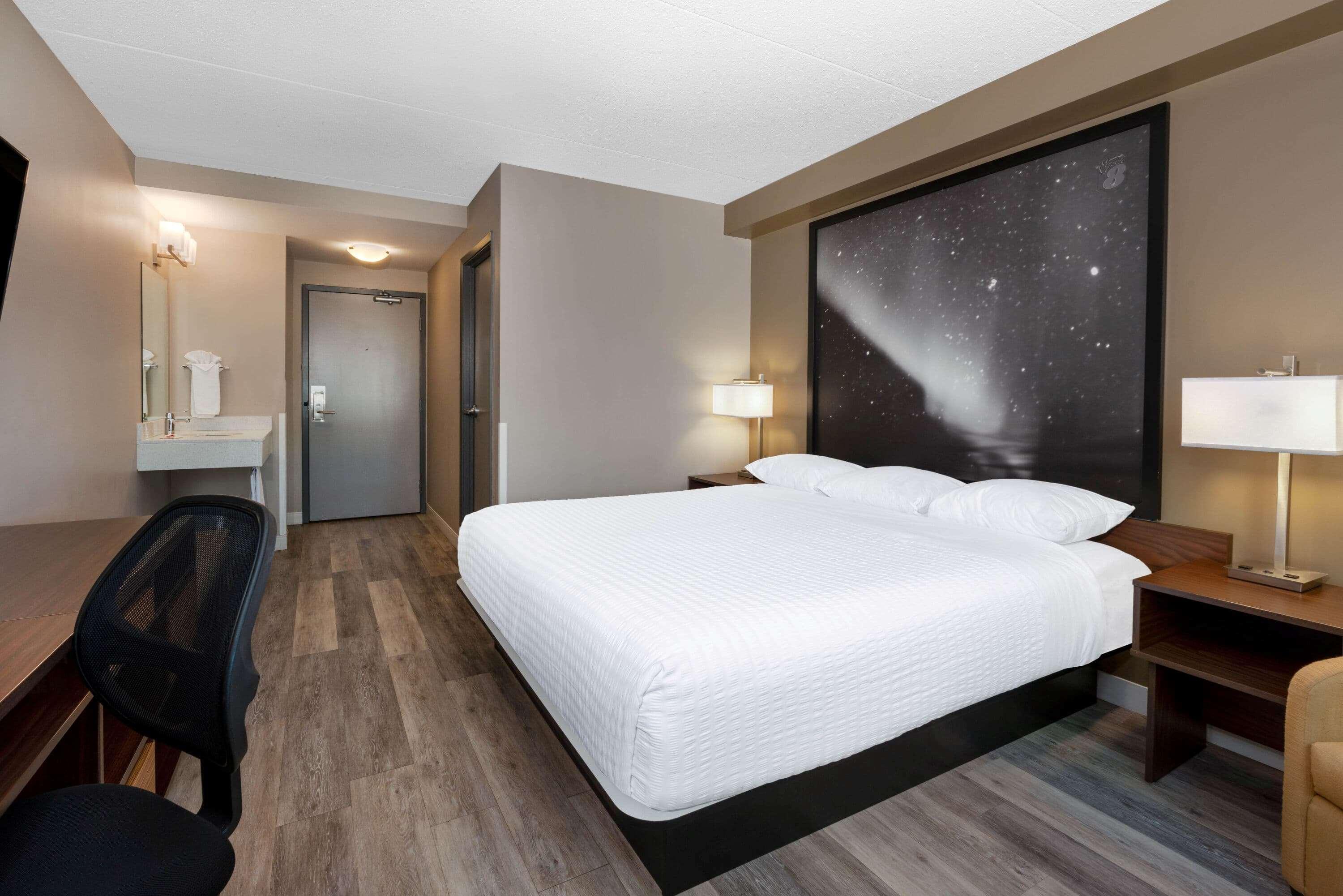 Super 8 By Wyndham Winnipeg West Bagian luar foto