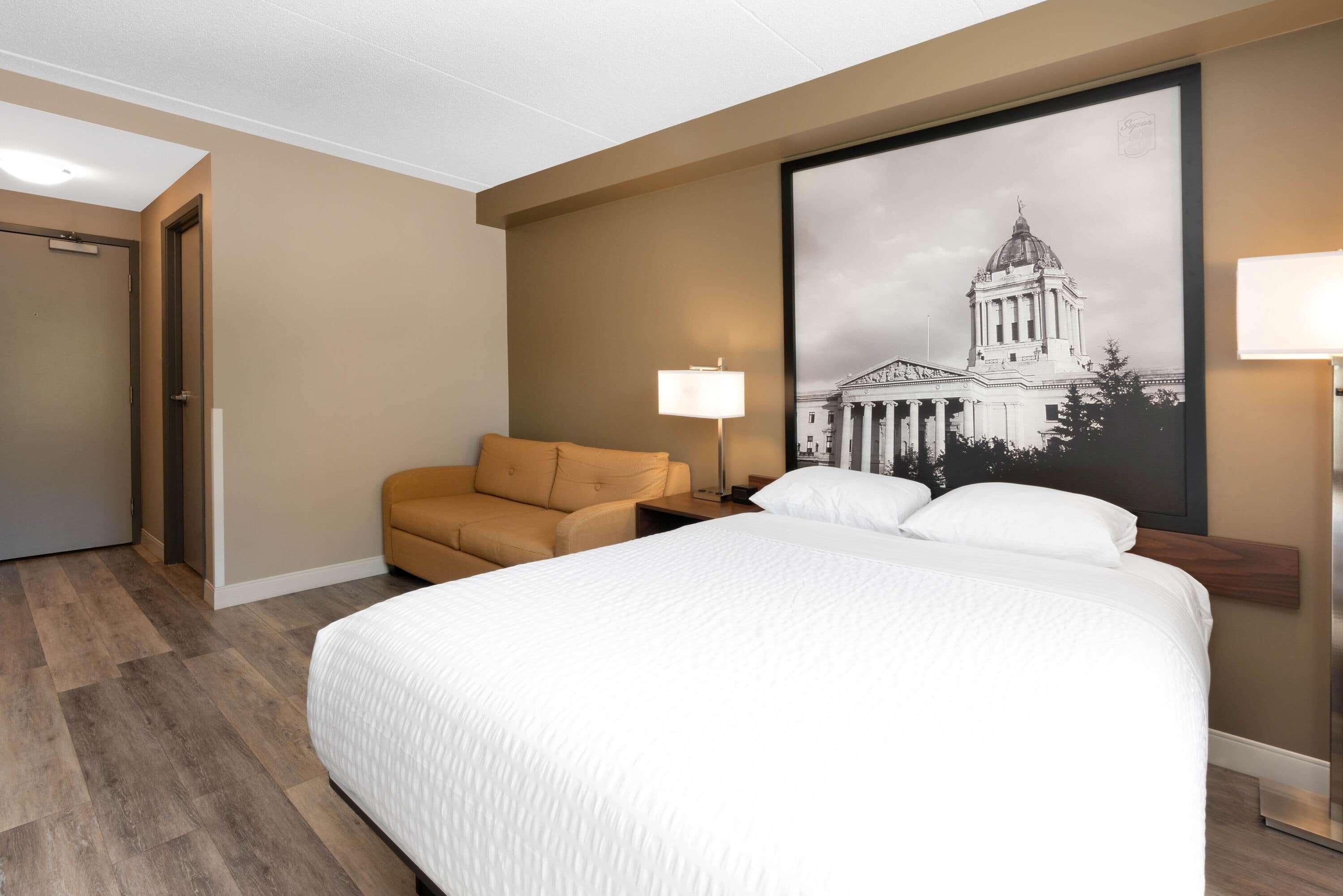 Super 8 By Wyndham Winnipeg West Bagian luar foto