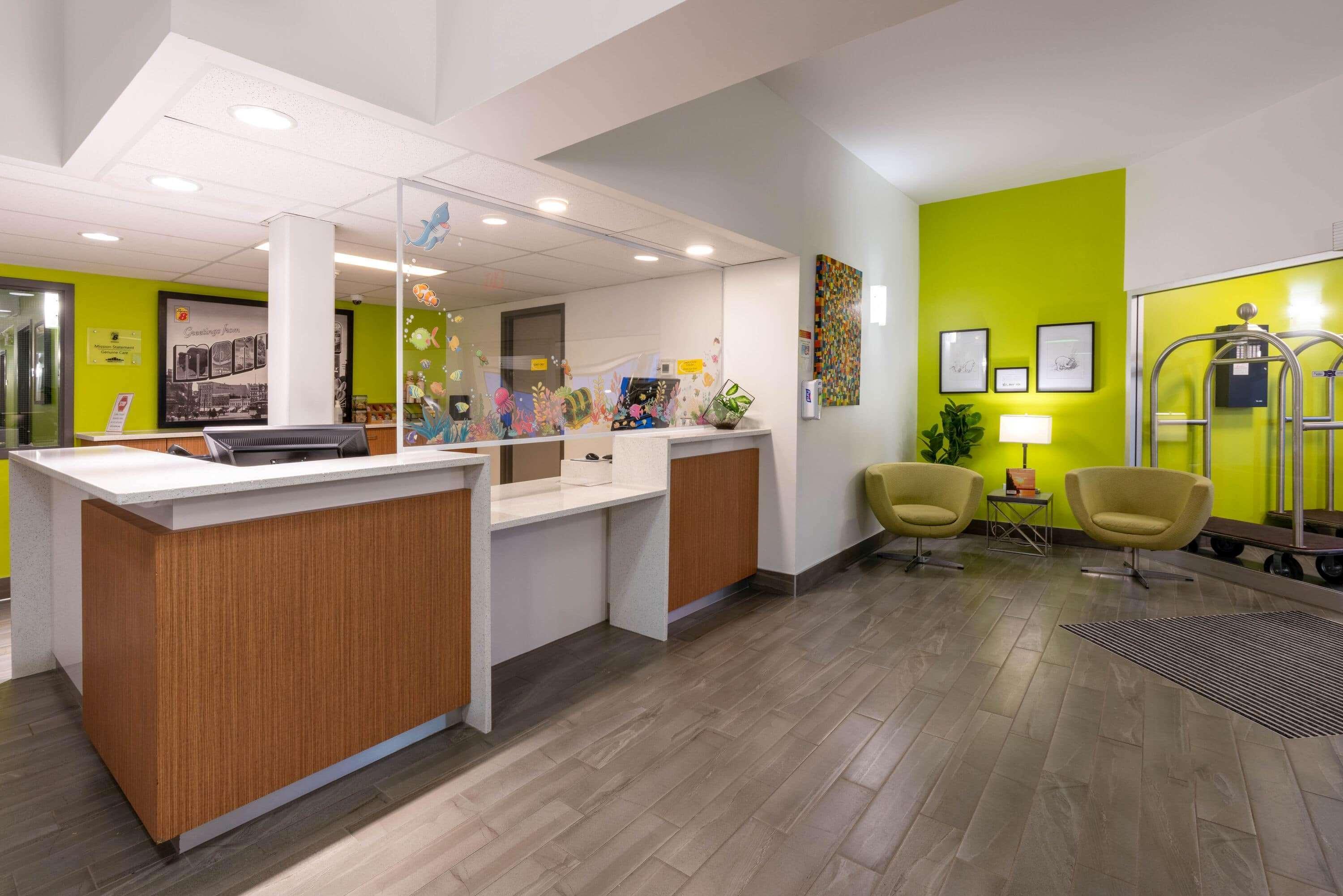 Super 8 By Wyndham Winnipeg West Bagian luar foto