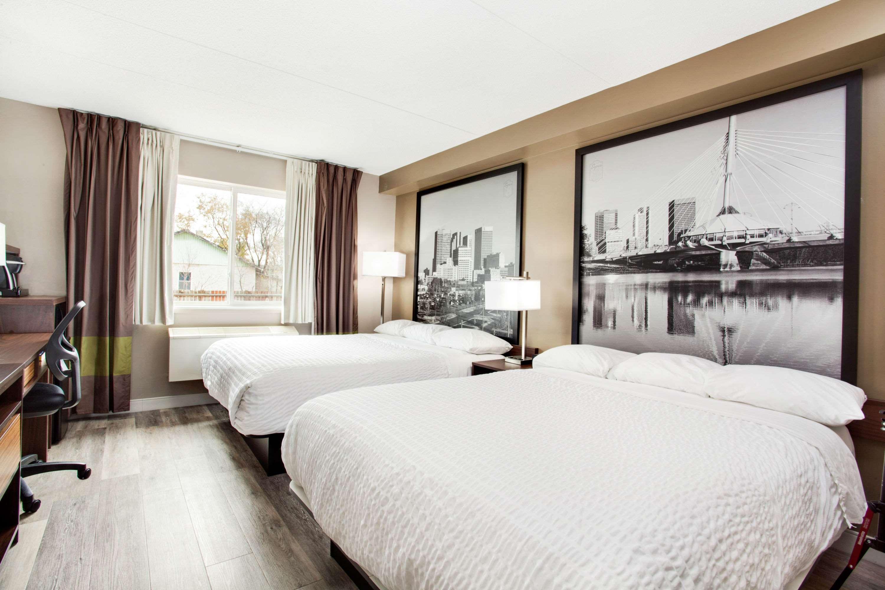 Super 8 By Wyndham Winnipeg West Bagian luar foto